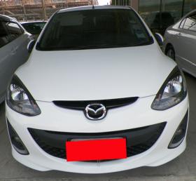 ขาย Mazda2 สีขาวปี 2011