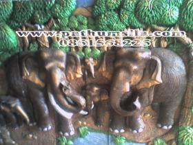 ช้างครอบครัว 70*60 cm สีอคริลิค