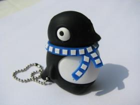 Black Penguin Flash Drive 4 GB