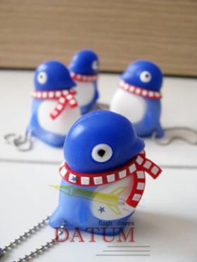North Pole Blue Penguin Flash Drive 4 GB