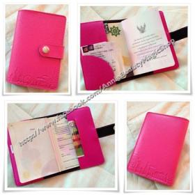 ขาย   The Signature Passport Holder -