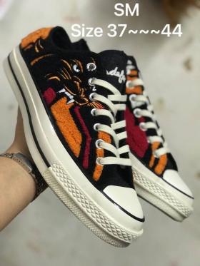 ขาย Converse all star ลายเสือ