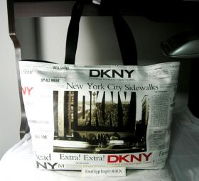 กระเป๋า DKNY ใบใหญ่