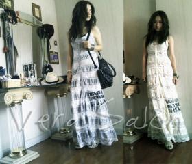 Double layer maxi dress, สีเทาซับผ้าพื้นขาว และ สีครีมซับผ้าลายดอก