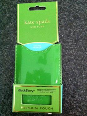 ขาย Kate Spade Blackberry Pouch (SOLD)
