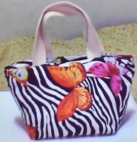 จำหน่ายกระเป๋าผ้าใส่เครื่องสำอางค์ ราคาถูก (ไม่มีจำหน่ายตามตลาดขายส่งทั่วไป)