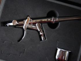 Iwata airbrush  HP-TR  1. nozzle 0.3 ,cup 7 ml