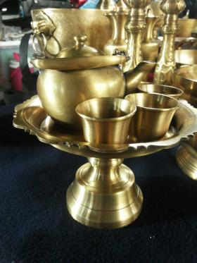 ชุดกาน้ำชาทองเหลือง กาหล่อเล็กโตกโบราณ 7 นิ้ว