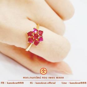 แหวนทับทิมพม่า พลอยแดงสวยๆ  ดีไซน์เป็นพุ่มดอกไม้ พลอยเหลี่ยม ตัวเรือนเป็นทองแท้ ขนาดแหวน 55 มีใบรับประกันจากทางร้าน