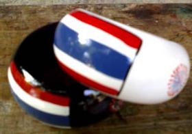 กำไลไม้เพนต์ลายธงชาติ