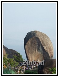 ขึ้นเขาคิชฌกูฎ นมัสการรอยพระพุทธบาท 