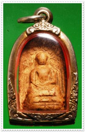 @ พระคงลำพูน กรุเก่า เนื้อดิน ฟอร์มล่ำสวย