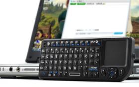 Bluetooth Keyboard ขนาดจิ๋ว พร้อม Laser Pointer
