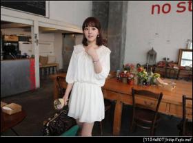 *พร้อมส่ง* ชุดเดรสสีขาว  แต่งผ้าปัก น่ารักมาก (dressuphouse รหัส 331)