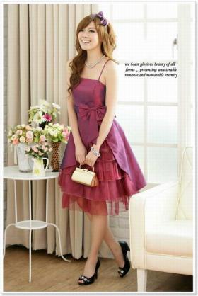 *พร้อมส่ง* ชุดเดรสแฟชั่น ชุดราตรี สีแดงเข้ม แต่งจีบสวยงาม หรู (dressuphouse รหัส 239)