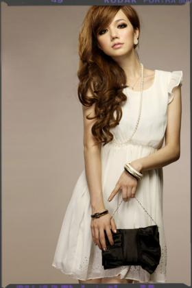 *พร้อมส่ง* ชุดเดรสผ้าชีฟองเนื้อดีสีขาว  แต่งประดับที่ชายกระโปรง (dressuphouse รหัส 229)