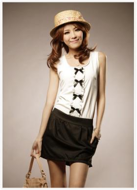 *พร้อมส่ง* ชุดเดรสแบบน่ารักมาก สีขาว ดำ  แต่งโบว์ (dressuphouse รหัส 357)