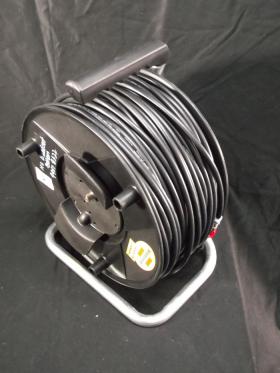 โรลมัวนสายเคเบิ้ล Cable Reel แบรนด์ Brennenstuhi สินค้า Made In Germany สำหรับม้วนสาย ขนาด 100 เมตร ราคา 2500 บาท