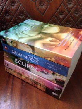 หนังสือชุดแวมไพร์ทไวไลท์ (ฉบับแปลไทย ครบชุด 5 เล่ม)