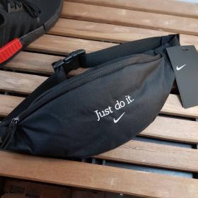 กระเป๋า Nike