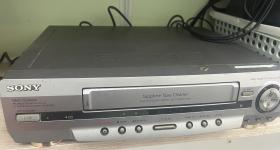 เครื่องเล่น VDO SONY สีเงิน