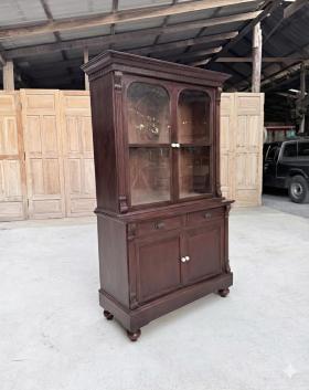 ตู้ไทยหัวบัวขีดล่างข้างดอกไม้งานไทยสไตล์ยุโรป