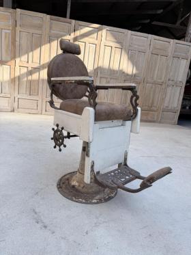 เก้าอี้ตัดผมแบรนด์โง้วลิ้มเส็ง งานเก่าแท้ยุคพระนคร