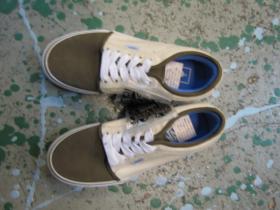 ขาย vans chukka low