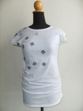 เสื้อผ้าแฟชั่นสตรี