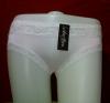 กางเกงในเอวต่ำ สะโพก size 34-37 นิ้ว ประดับขอบด้วยผ้าลูกไม้นิ่ม เนื้อผ้ายืด cotton ใส่สบาย น่ารักค่ะ - สีขาว