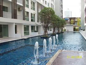ให้เช่าคอนโด ย่านพระราม 9 A space ตึก E ชั้น 10 ขนาด 35 ตร.ม. 1 น. 1 น. พร้อมเฟอร์ฯ วิวสระว่ายน้ำ ราคา 13,000 บาท/เดือน