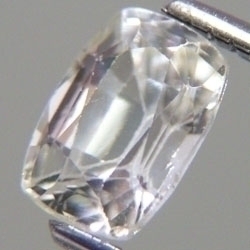 1.61ct NATURAL UNHEATED YELLOW SAPPHIRE บุษราคัมสด ธรรมชาติ สีเหลืองอ่อนไฟดีไม่ผ่านการเผา