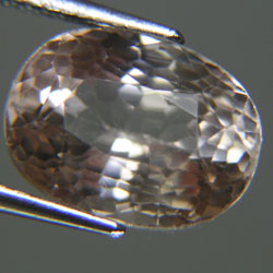 8.74ct NATURAL CHAMPAGNE TOPAZ แชมเปญโทแพซ ธรรมชาติ สีสวยสะอาด เหมาะทำเครื่องประดับ