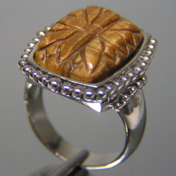 แหวนไทเกอร์อายแท้(คดไม้สัก) ตัวเรือนเงินแท้925 STERLING SILVER RING WITH NATURAL TIGER EYE