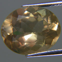7.61ct NATURAL YELLOW ANDESINE แอนดีซีน ธรรมชาติ สีเหลืองจากคองโก พลอยตระกูลลาบราโดไรท์