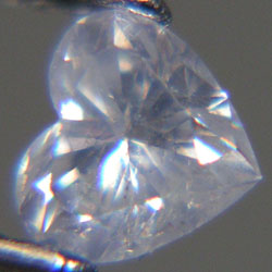 0.24ct NATURAL YELLOWISH WHITE DIAMOND เพชรสีขาวแกมเหลือง ธรรมชาติ อัญมณีประจำเดือนเมษายน
