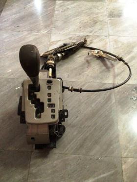 หัวเกียรต์ altis 2005