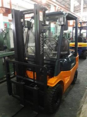 โตโยต้าforklift รุ่น7 เบนซิล เกียร์มือ รถนอก ใช้มา4xxxกว่าชั่วโมง