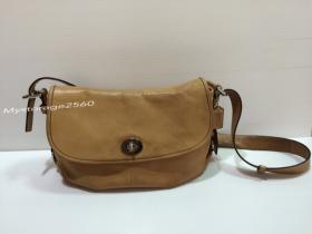 ขาย Coach Coach Vintage Tan Leather Shoulderbag