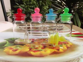 ขวดแก้วจิ๋ว ขนาด 8 ml.(ฝาจุกพลาสติก)