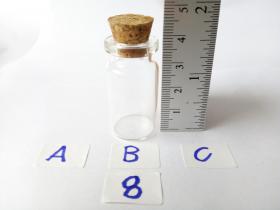 ขายขวดแก้ว ขนาด 8 ml. (ฝาจุกไม้ก็อก)
