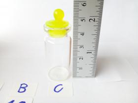 ขวดแก้วจิ๋ว ขนาด 10 ml.(ฝาจุกพลาสติก)