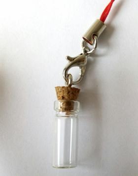 ขวดแก้วพวงกุญแจ ขนาด 0.5 Cc. (10 ชิ้น)