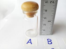 ขายขวดแก้ว ขนาด 8 ml. (ฝาจุกไม้)