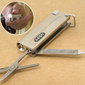 ขาย Zippo - พวงกญแจที่มีทั้งเครื่องมือและไฟฉายในตัว (สีเงิน)