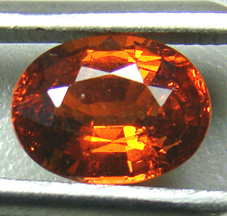 สเปคซาไทต์สีส้ม(Spessartite Garnet) 2 กะรัตจากจันทบุรี