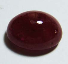 พลอยทับทิมแท้ (Ruby)  8 กะรัตสีแดงเข้มยอดนิยมจากจันทบุรี