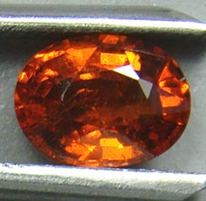 สเปคซาไทต์สีส้ม(Spessartite Garnet) 1.80 กะรัตจากจันทบุรี