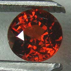 พลอยสเปคซาไทต์ (Spessartite Garnet) 1.10 กะรัตประกายแดง