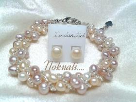 set-hpl9ข้อมือมุกน้ำจืด ร้อยลายเกลียวเม็ดมุก4มิล  พร้อมต่างหูมุกแบบเสียบทับเงิน ขนาดเม็ด7mm.
